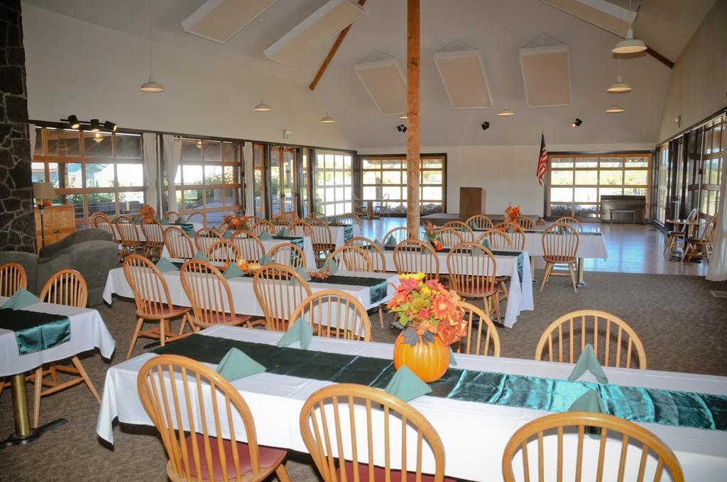 Bend-Sunriver Camping Resort Two-Bedroom Cabin 7 외부 사진